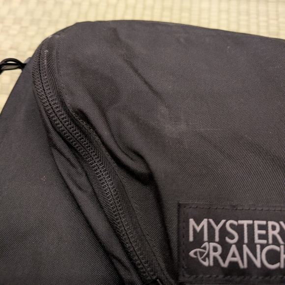 Mystery Ranch Rip Ruck 22L Backpack Black - Picture 8 of 8